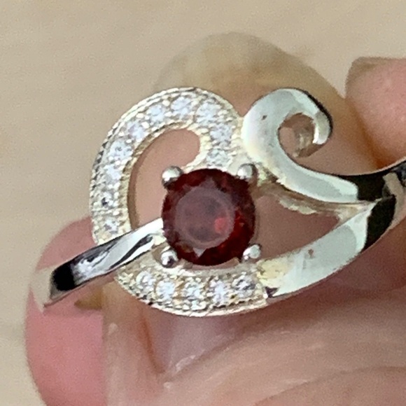 Natural Rhodolite Garnet Silver Ring - Picture 5 of 9